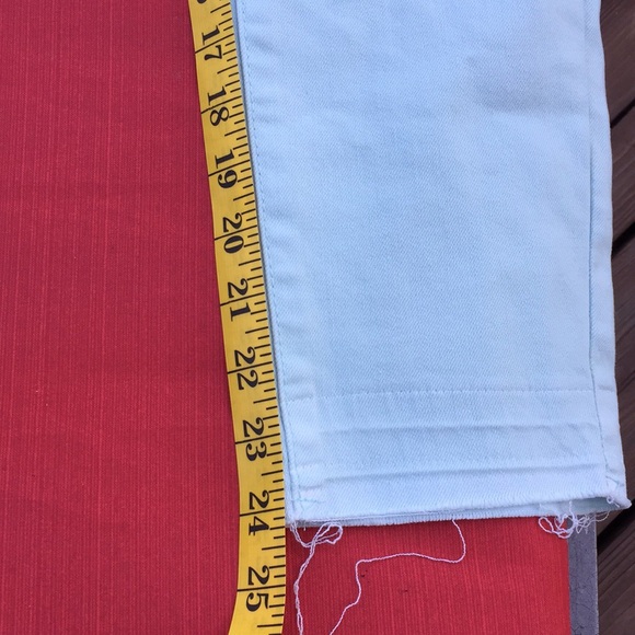 a.n.a light blue distressed Jeans - Picture 5 of 6